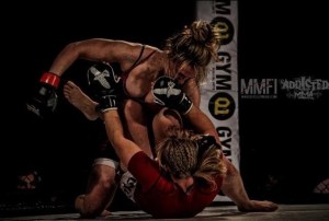 Ffion Davies first amateur MMA fight