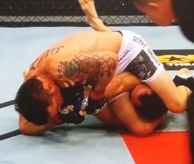 Rony Jason with Winning Triangle Choke over Damon Jackson UFC Fight Night 67 Goiania