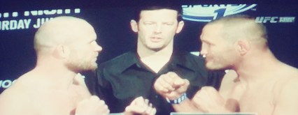 Tim Boetsch vs Dan Henderson UFCNOLA 
